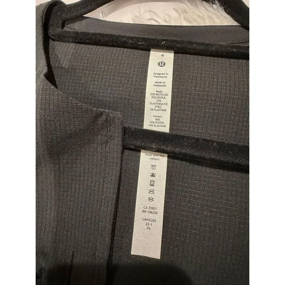 Lululemon Ventlight Zippered Jumpsuit in Black Size 4